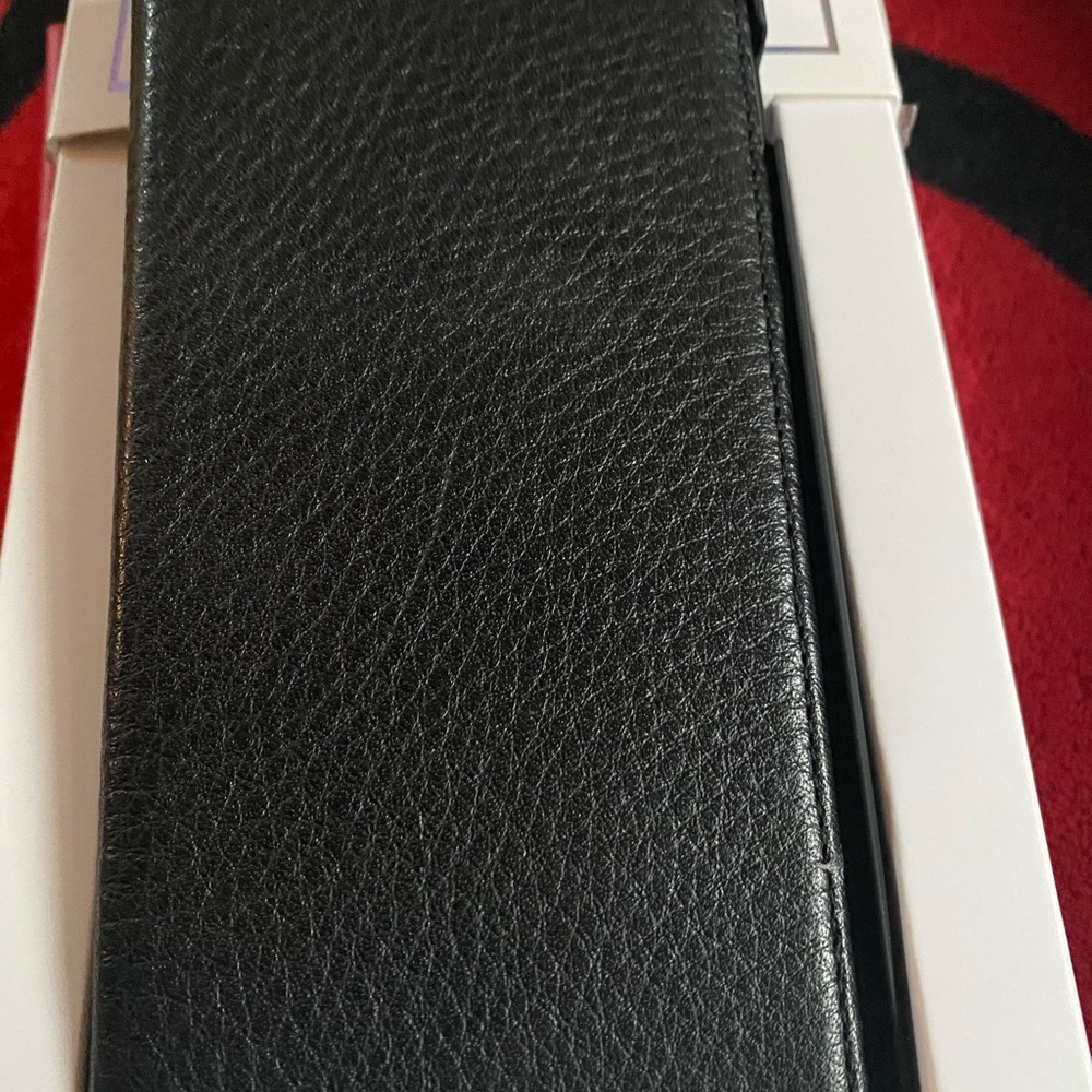 Almost New Phone Case Used Once Didnt Like Phone - image 2